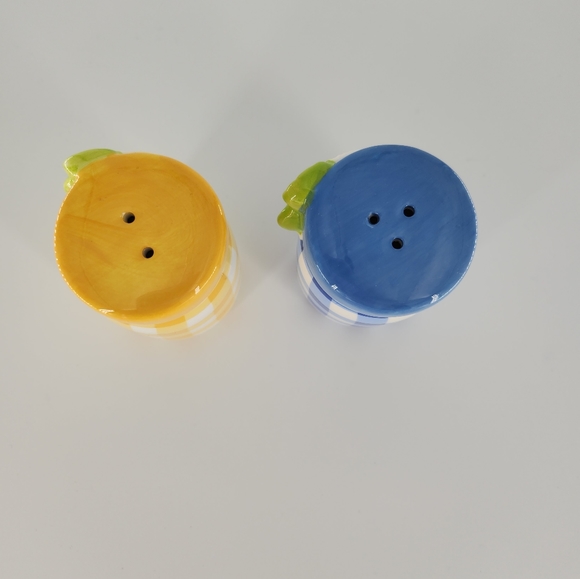 Country Market Salt & Pepper Shakers NWOT - Picture 3 of 4